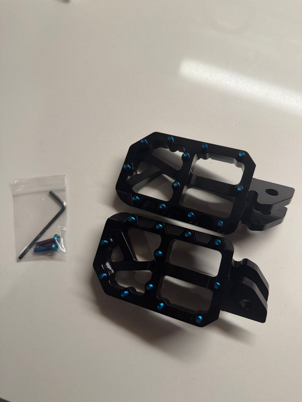 CMT Chrome MX pegs (Surron/Eride pro/Talaria)